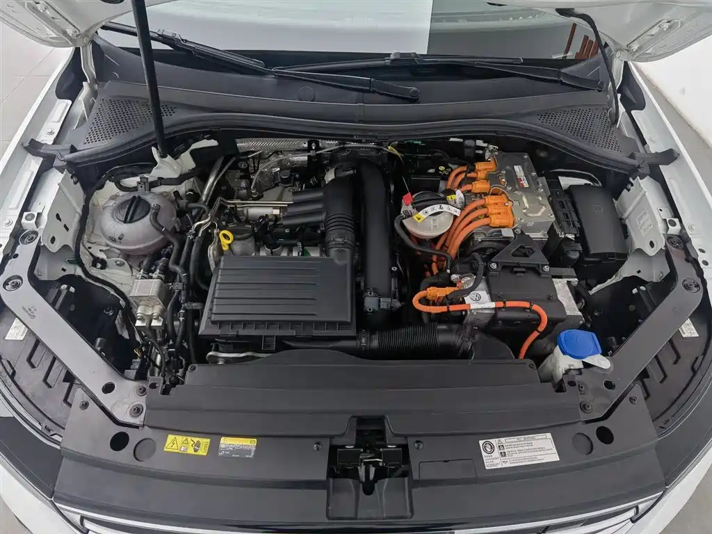 Volkswagen Tiguan L PHEV 2023