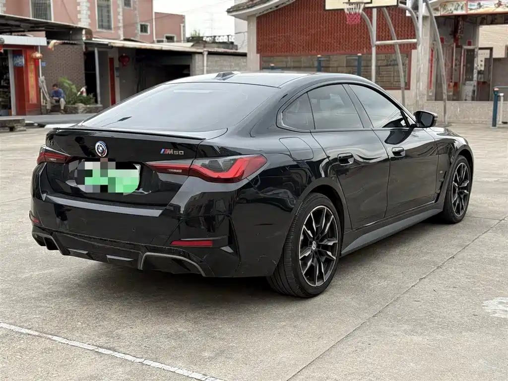 BMW i4 2023 — фото 8