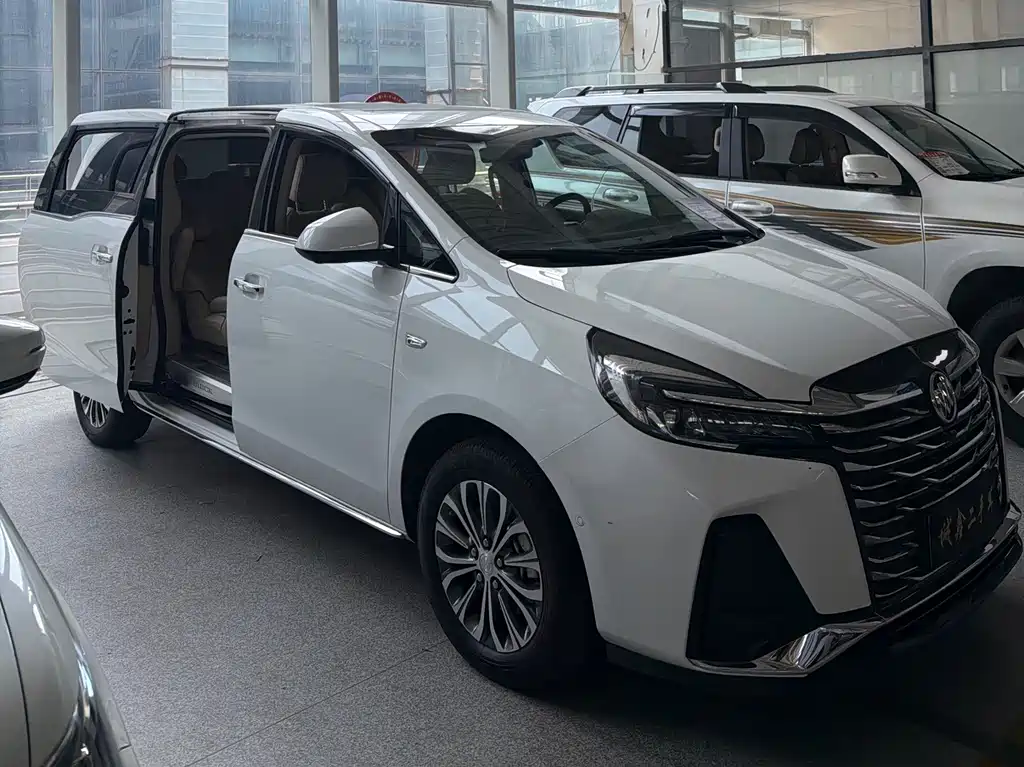 Buick GL8 2024