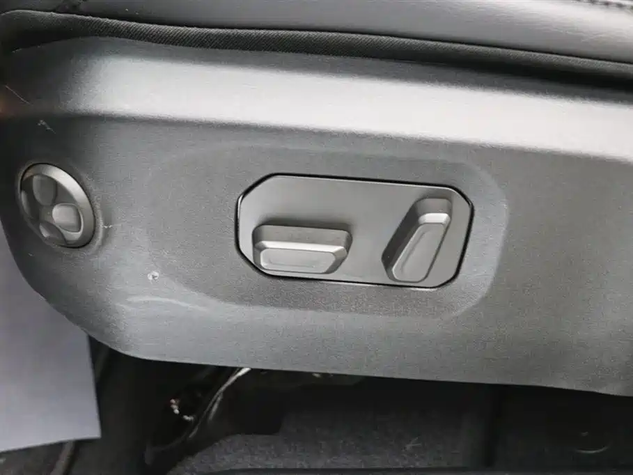 Jeep Wrangler 2023 — фото 12
