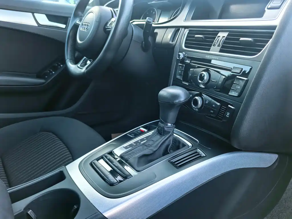 Audi A4L 2014 — фото 4