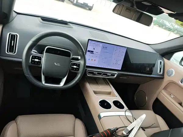 Li Auto L7 2025