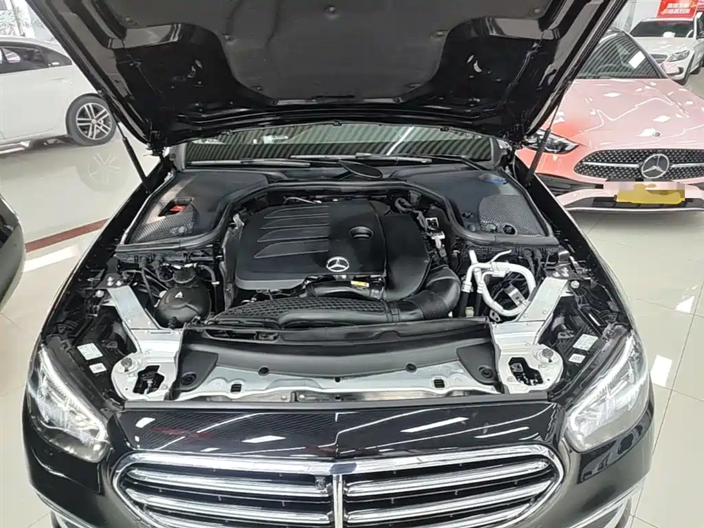 Mercedes-Benz E-Class 2023 — фото 20