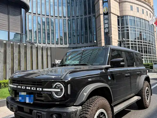 Ford Bronco 2025