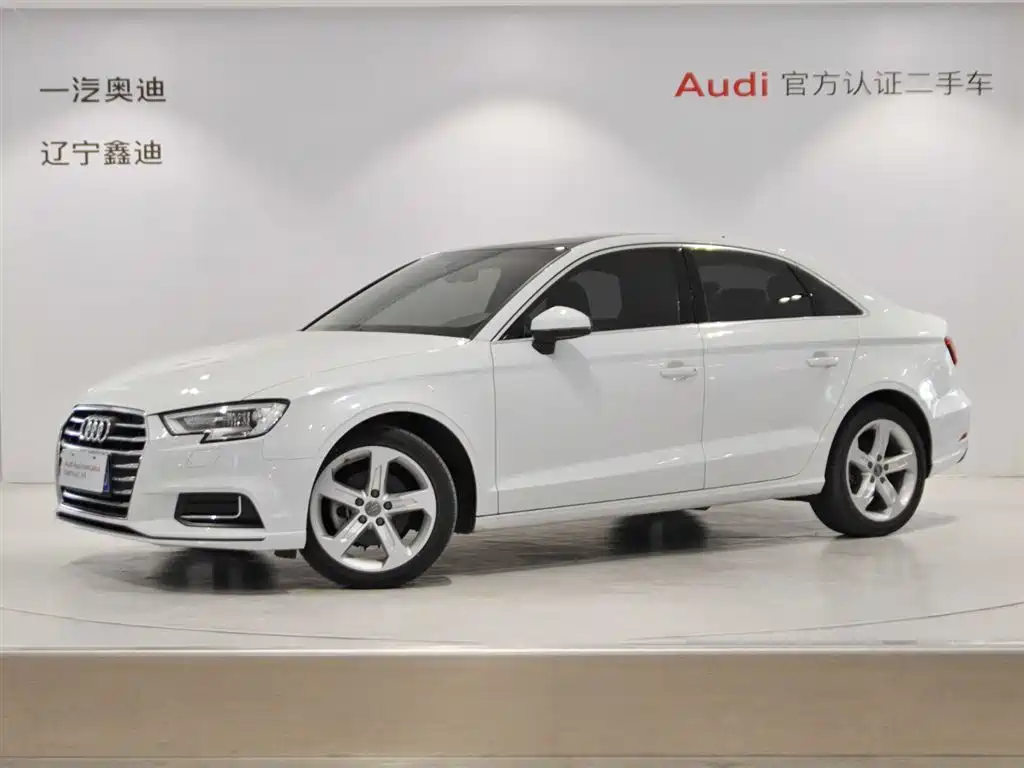 Audi A3 2021 — фото 1