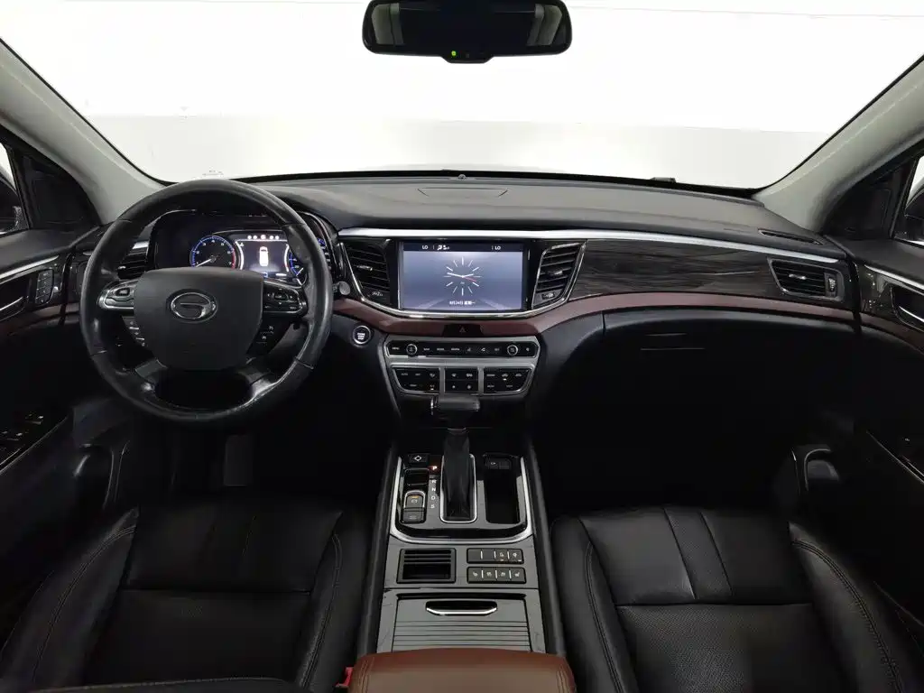GAC Trumpchi GS8 2018 — фото 5