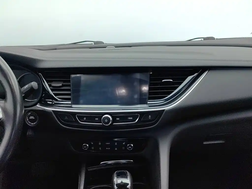 Buick Regal 2020 — фото 12