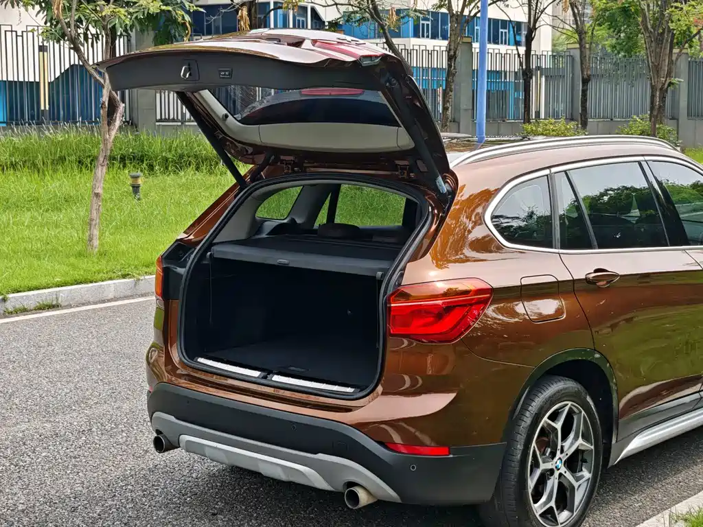 BMW X1 2017 — фото 12
