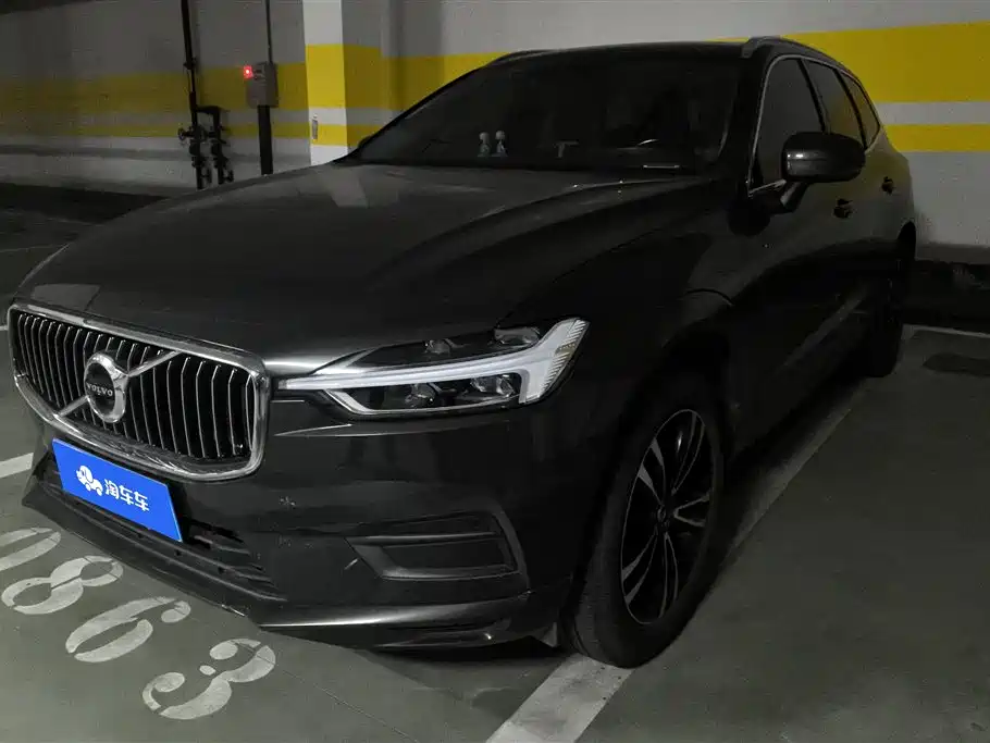 Volvo XC60 2019 — фото 1