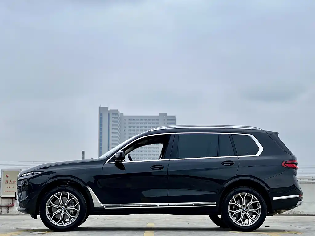 BMW X7 2024 — фото 11