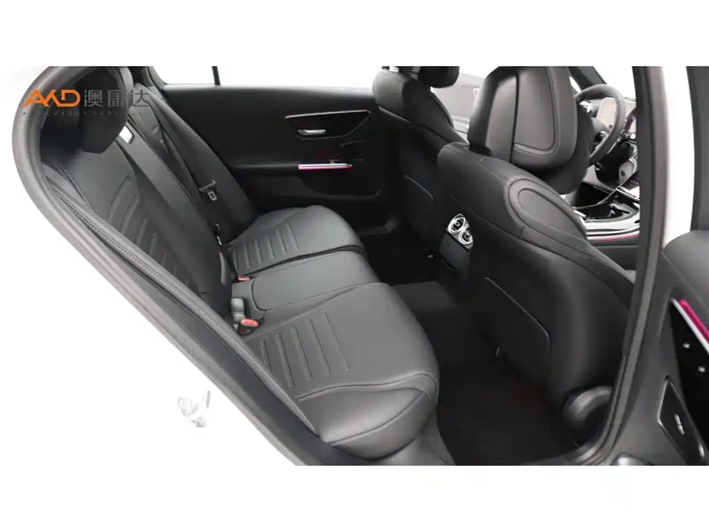 Mercedes-Benz C-Class 2023 — фото 8
