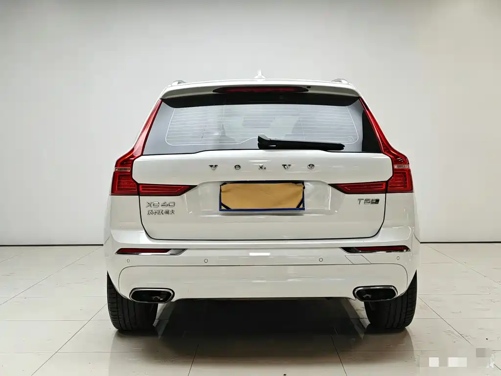 Volvo XC60 2019 — фото 17