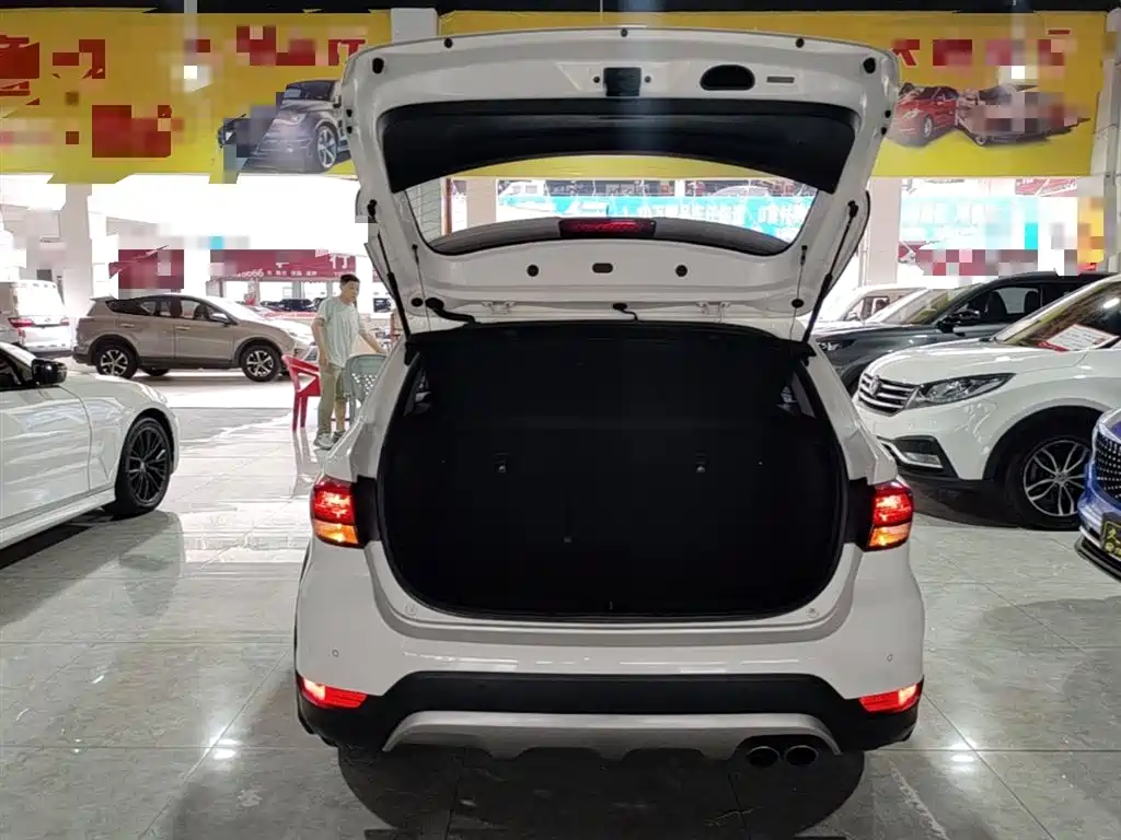 Kia KX Cross 2018 — фото 19