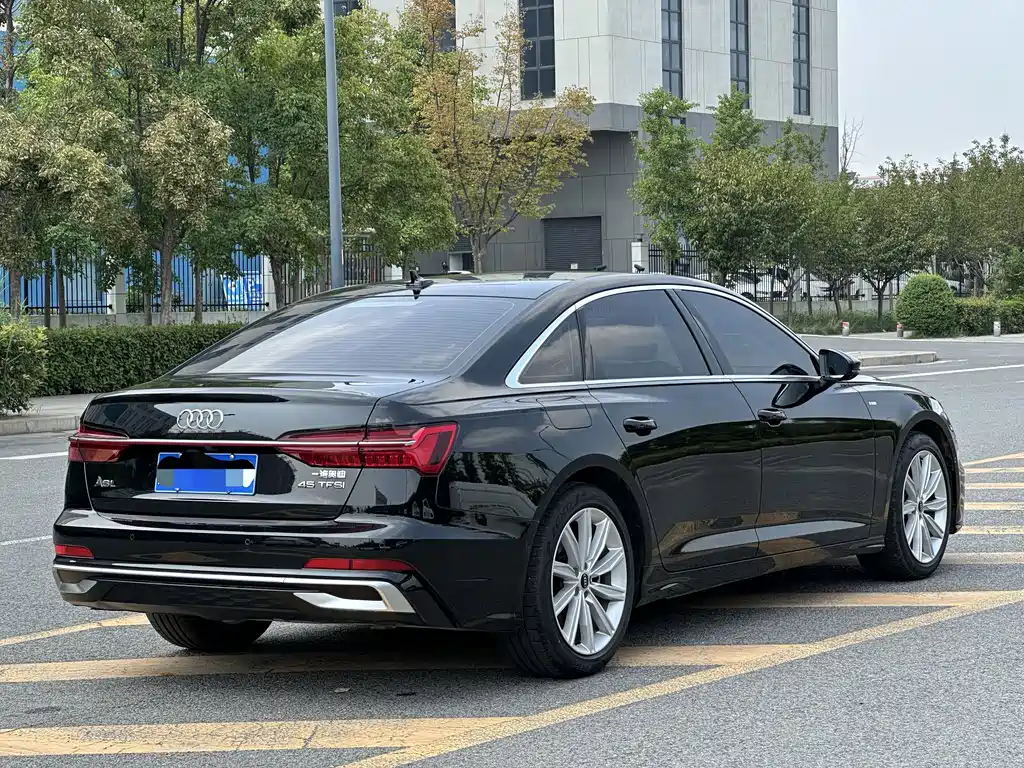 Audi A6L 2023 — фото 9