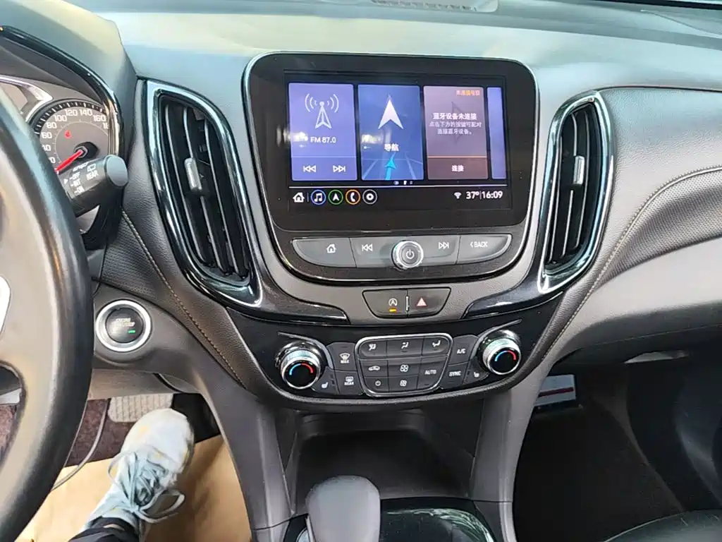 Chevrolet Equinox 2022 — фото 13