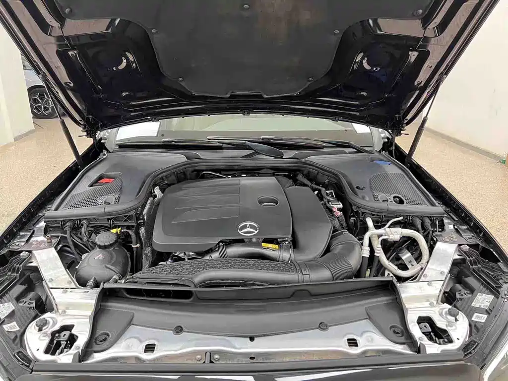 Mercedes-Benz E-Class 2021 — фото 26