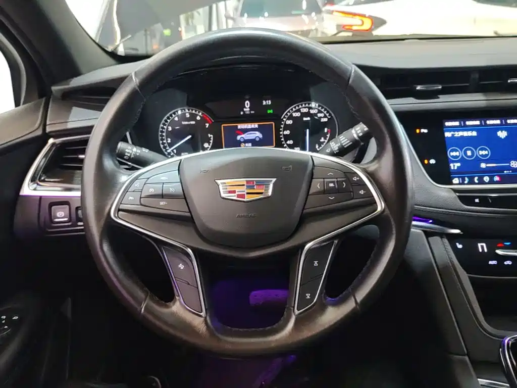 Cadillac XT5 2021 — фото 11
