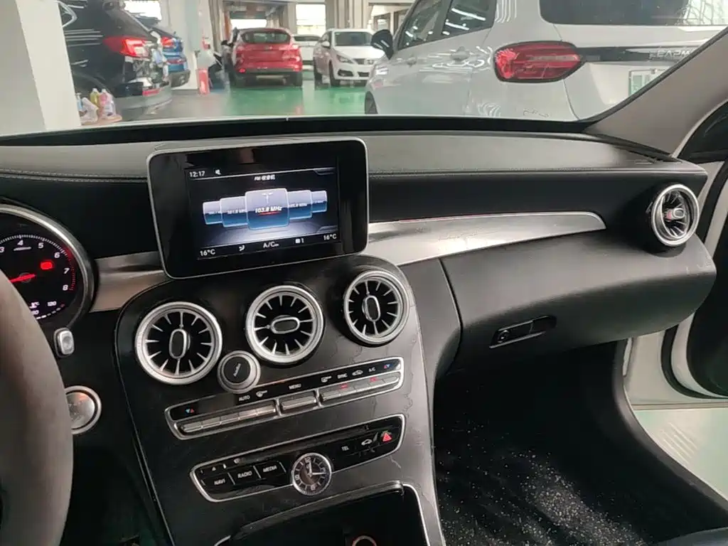 Mercedes-Benz C-Class 2018 — фото 10