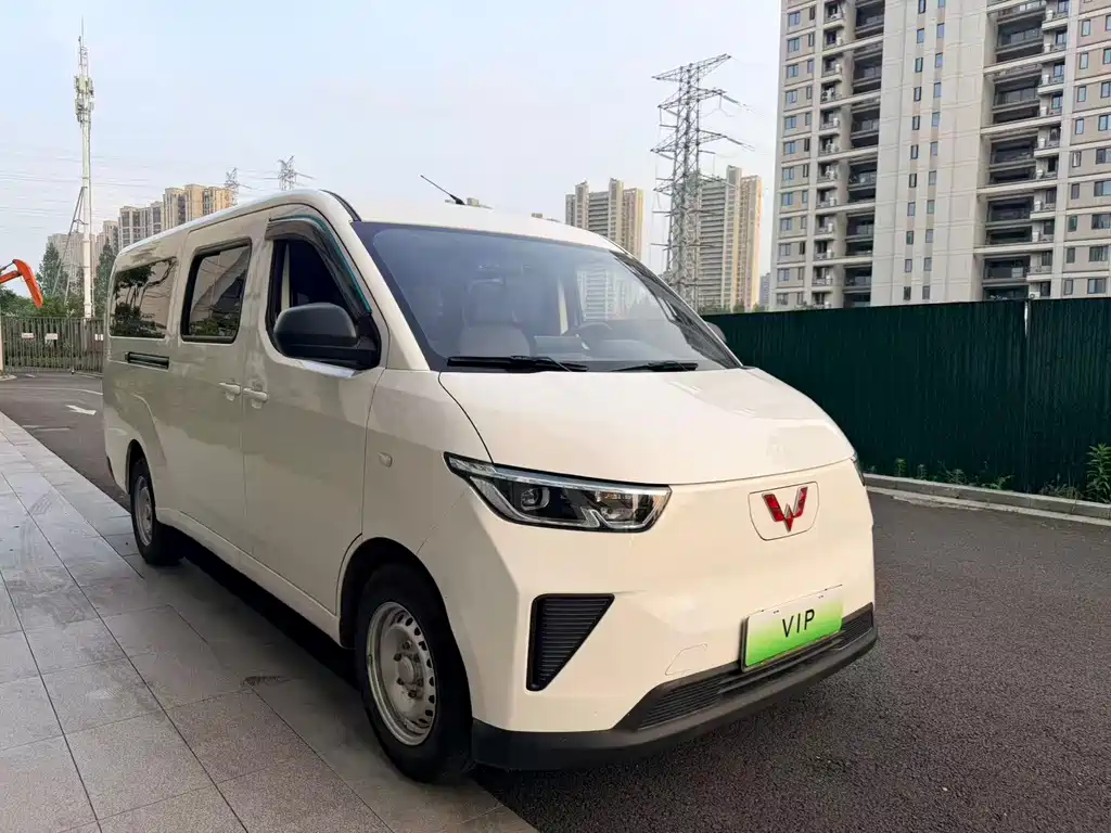 Wuling Yangguang 2024