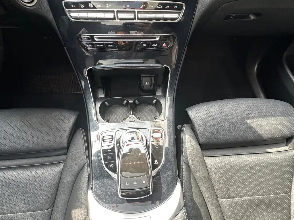 Mercedes-Benz GLC 2019 — фото 12