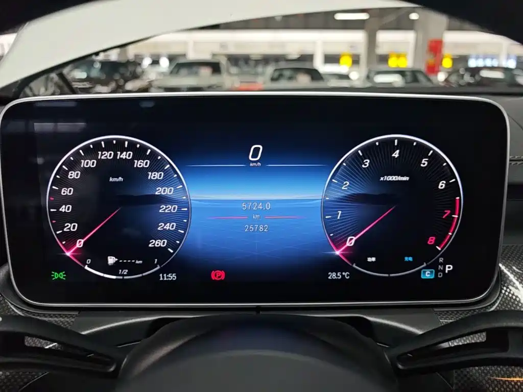 Mercedes-Benz C-Class 2023 — фото 12