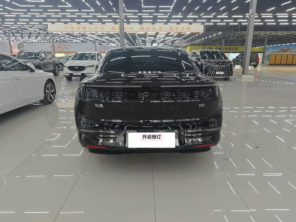 Zeekr 007 2025