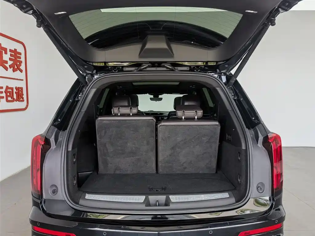Cadillac XT6 2022 — фото 16