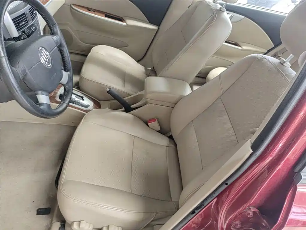 Buick Excelle 2014 — фото 15