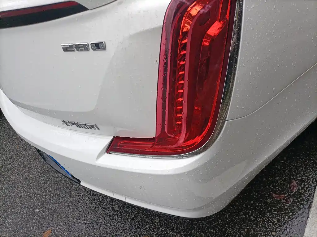 Cadillac XTS 2018 — фото 11