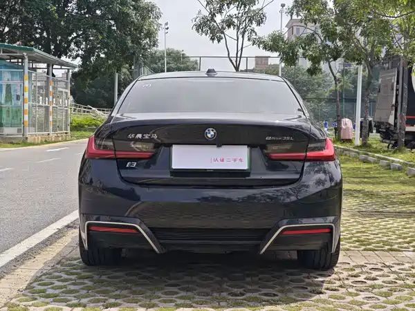 BMW i3 2024