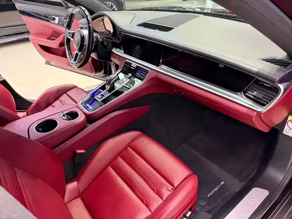 Porsche Panamera 2018