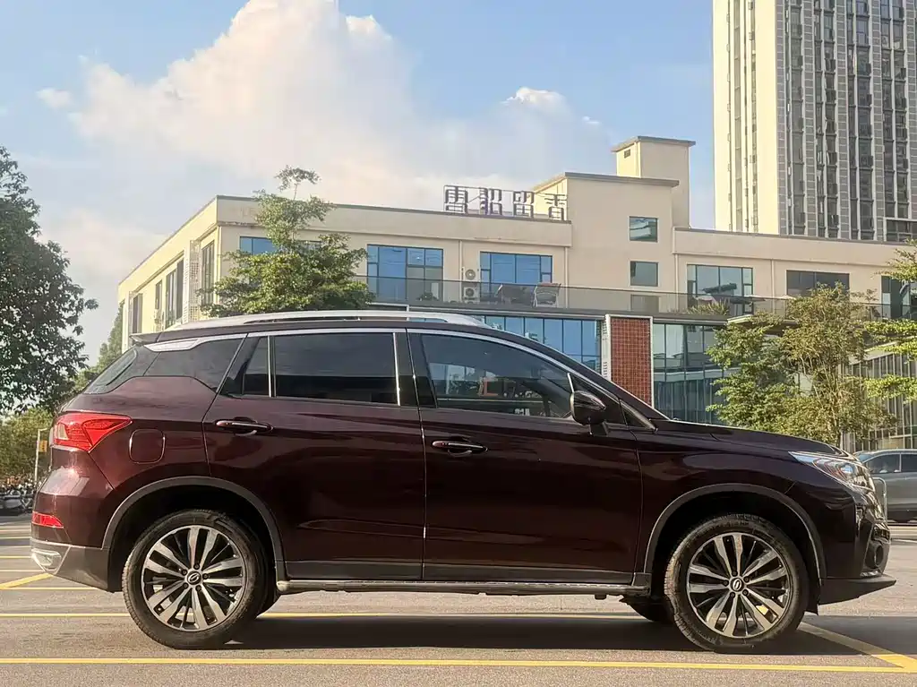 GAC Trumpchi GS4 2018 — фото 3