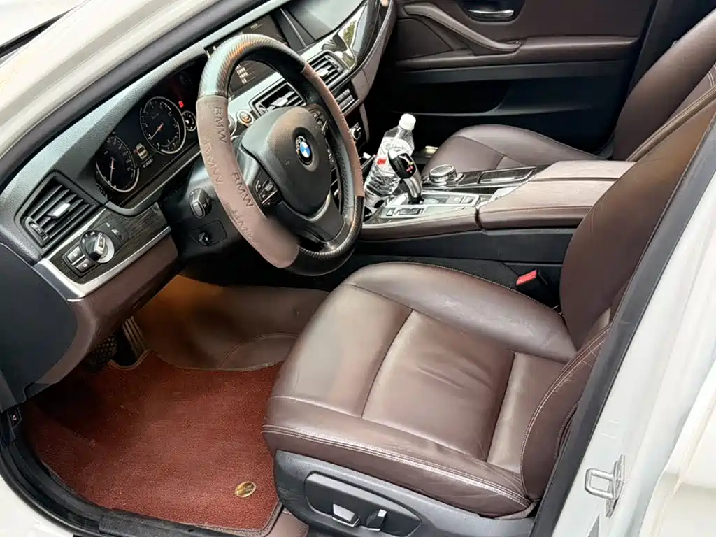 BMW 5 Series 2016 — фото 14
