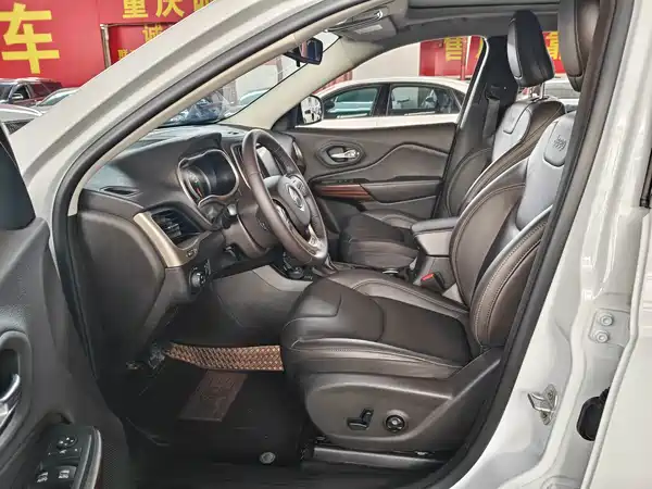 Jeep Cherokee 2018