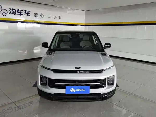 Geely ICON 2025