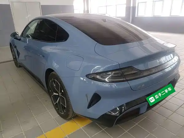 Xiaomi SU7 2024
