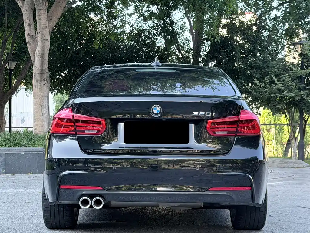 BMW 3 Series 2019 — фото 15