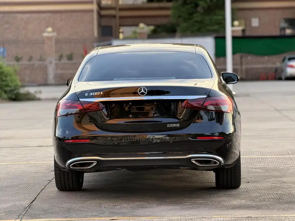 Mercedes-Benz E-Class 2020 — фото 16