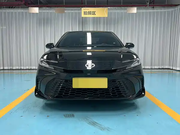 Toyota Camry 2025