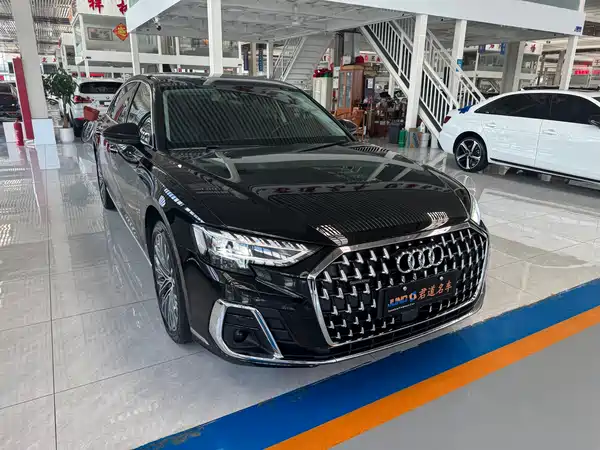 Audi A8 2024