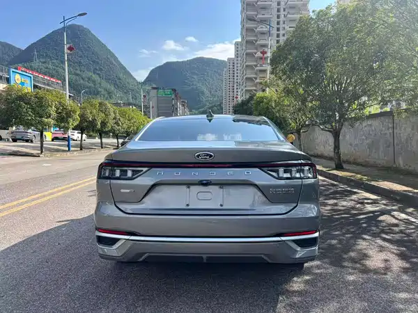Ford Mondeo 2023