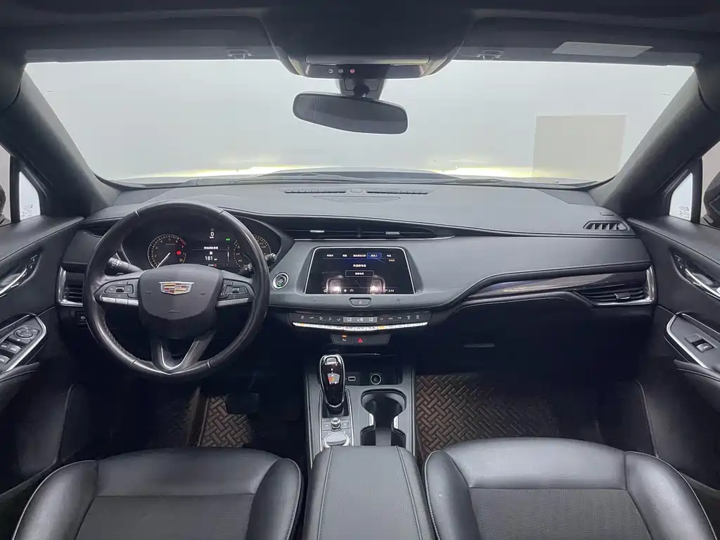 Cadillac XT4 2020 — фото 14