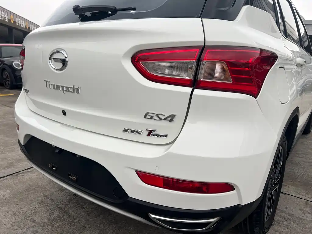 GAC Motor Trumpchi GS4 2016 — фото 15
