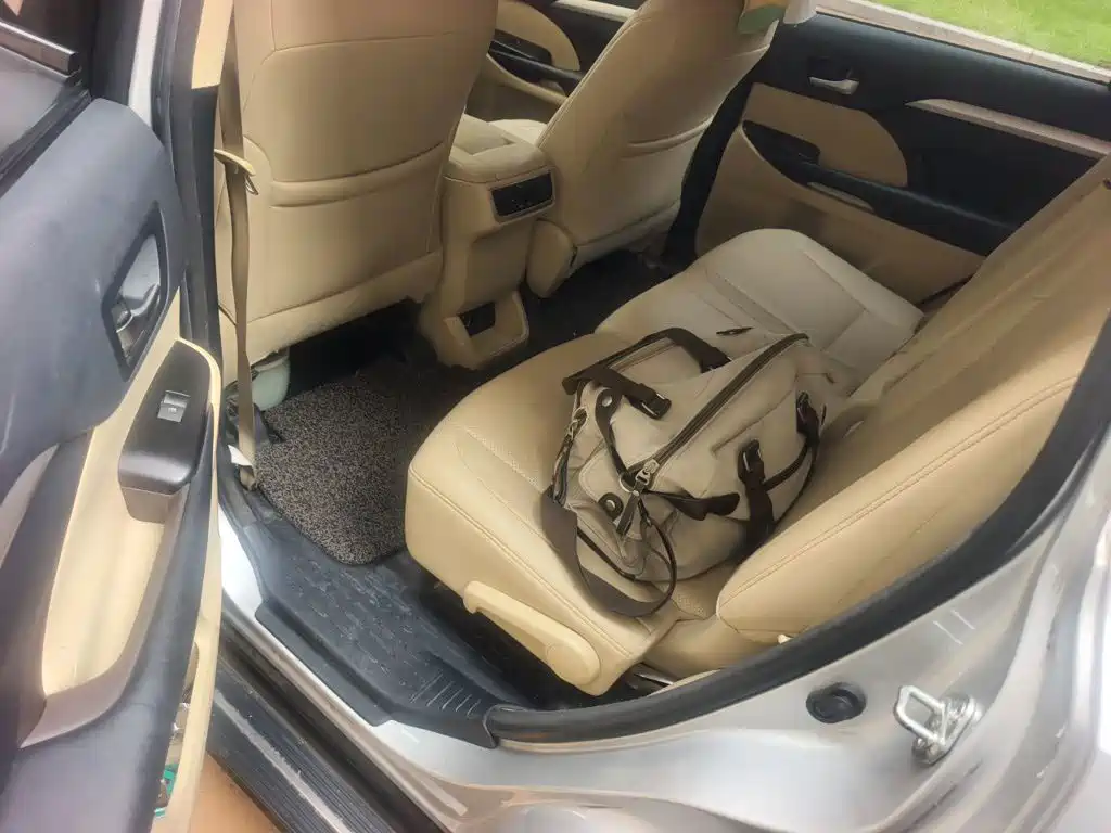 Toyota Highlander 2018 — фото 15