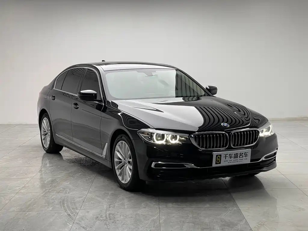 BMW 5 Series 2019 — фото 3