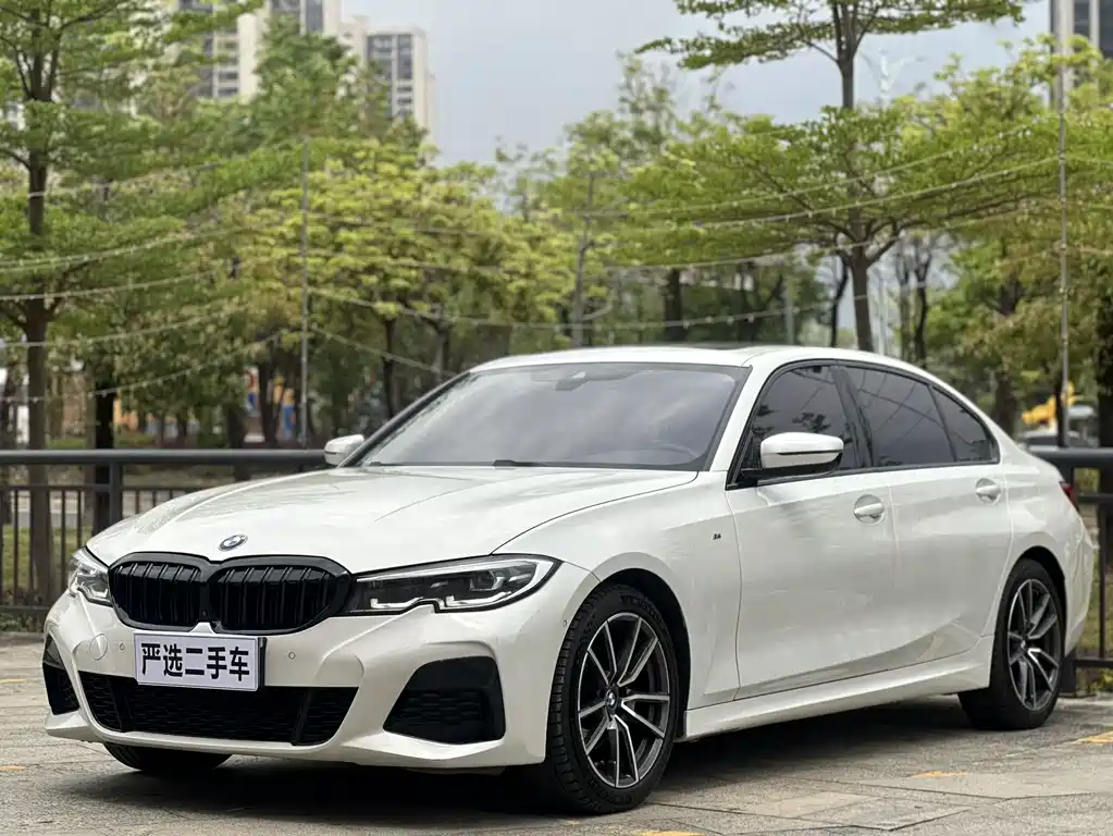 BMW 3 Series 2021 — фото 1