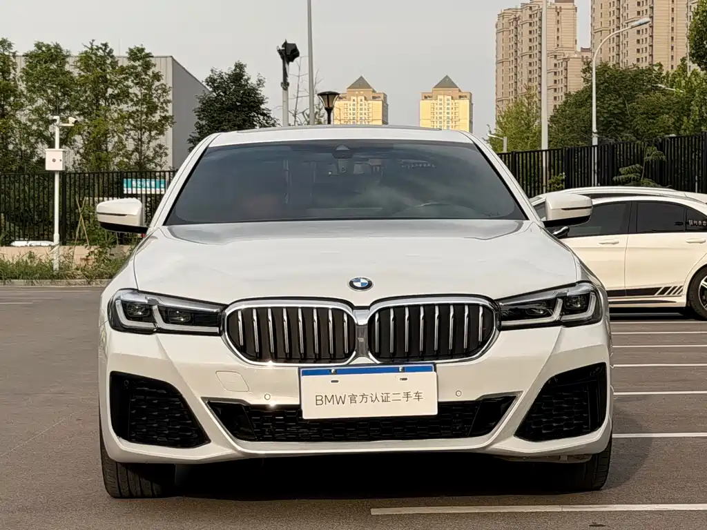 BMW 5 Series 2023 — фото 19