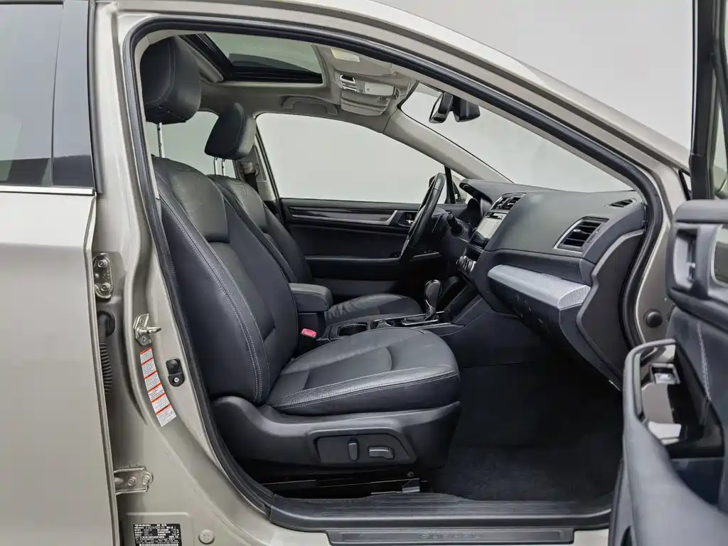 Subaru Outback 2015 — фото 23