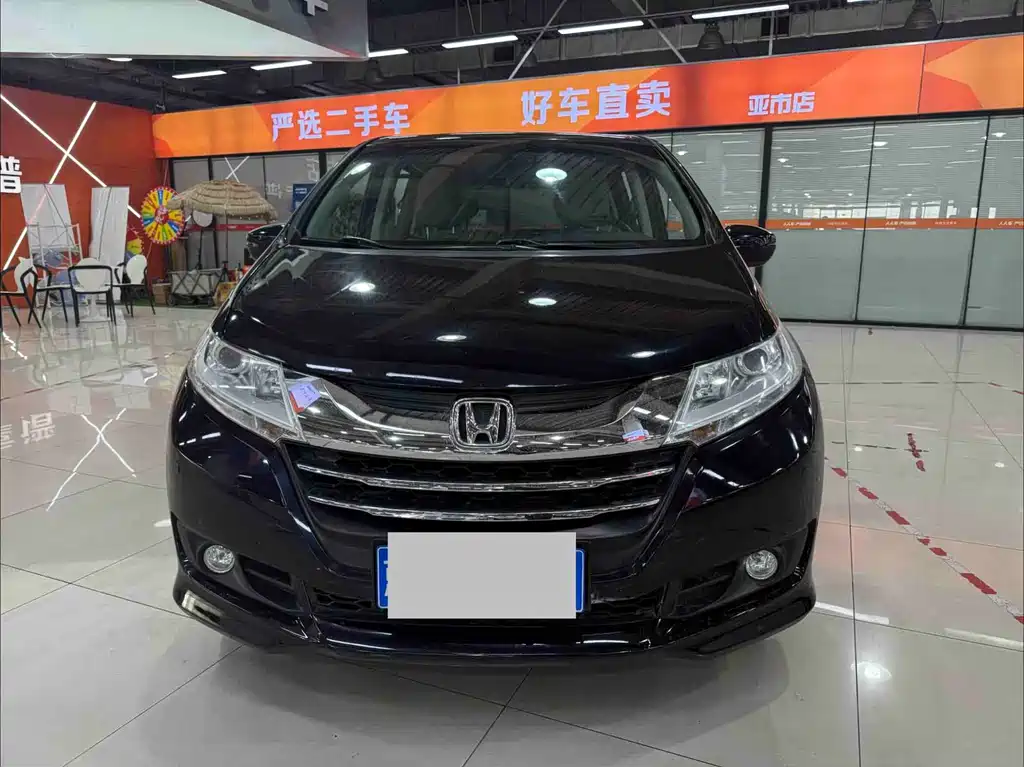 Honda Odyssey 2017 — фото 2