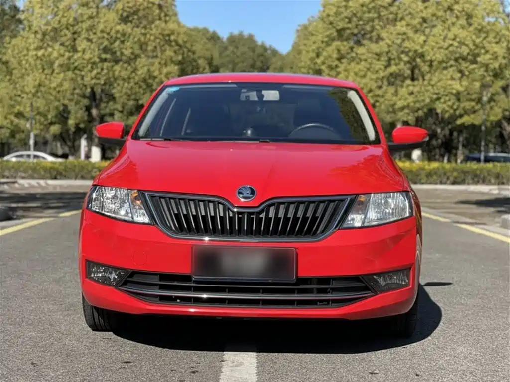 Skoda Rapid Spaceback 2020 — фото 23